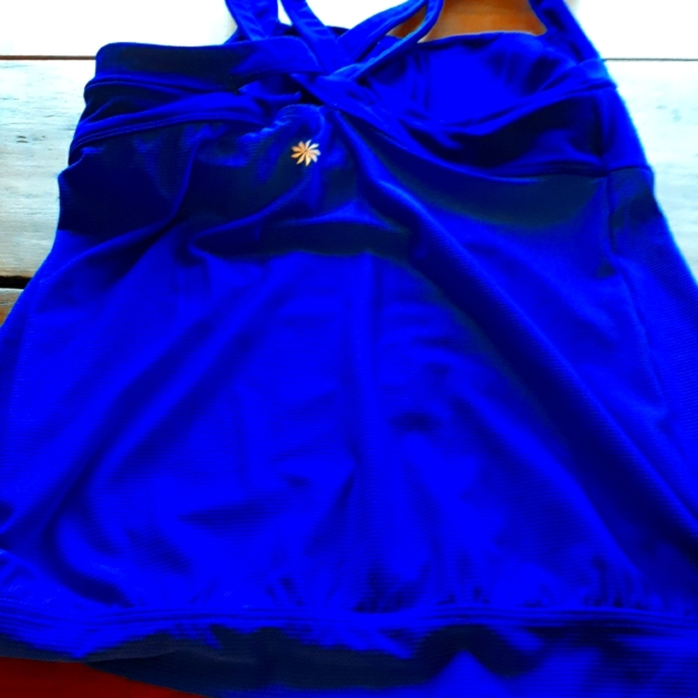 Gorgeous royal blue Athleta tank top XL